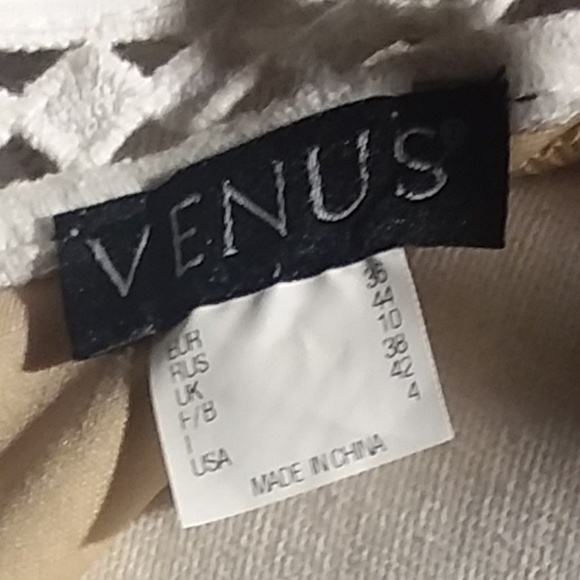 Elegant White Lace Maxi Dress - Picture 8 of 8